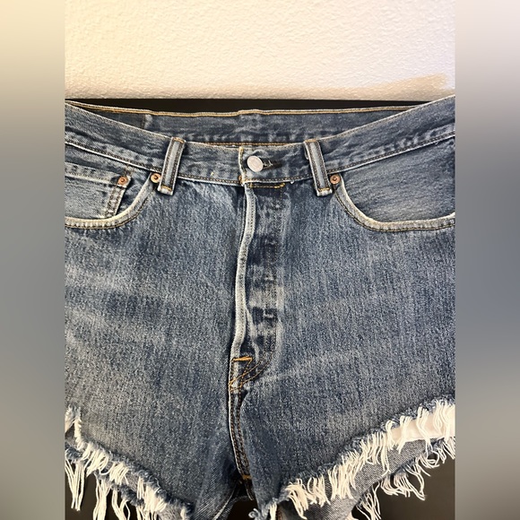 Levi’s Jean Shorts - Picture 2 of 6